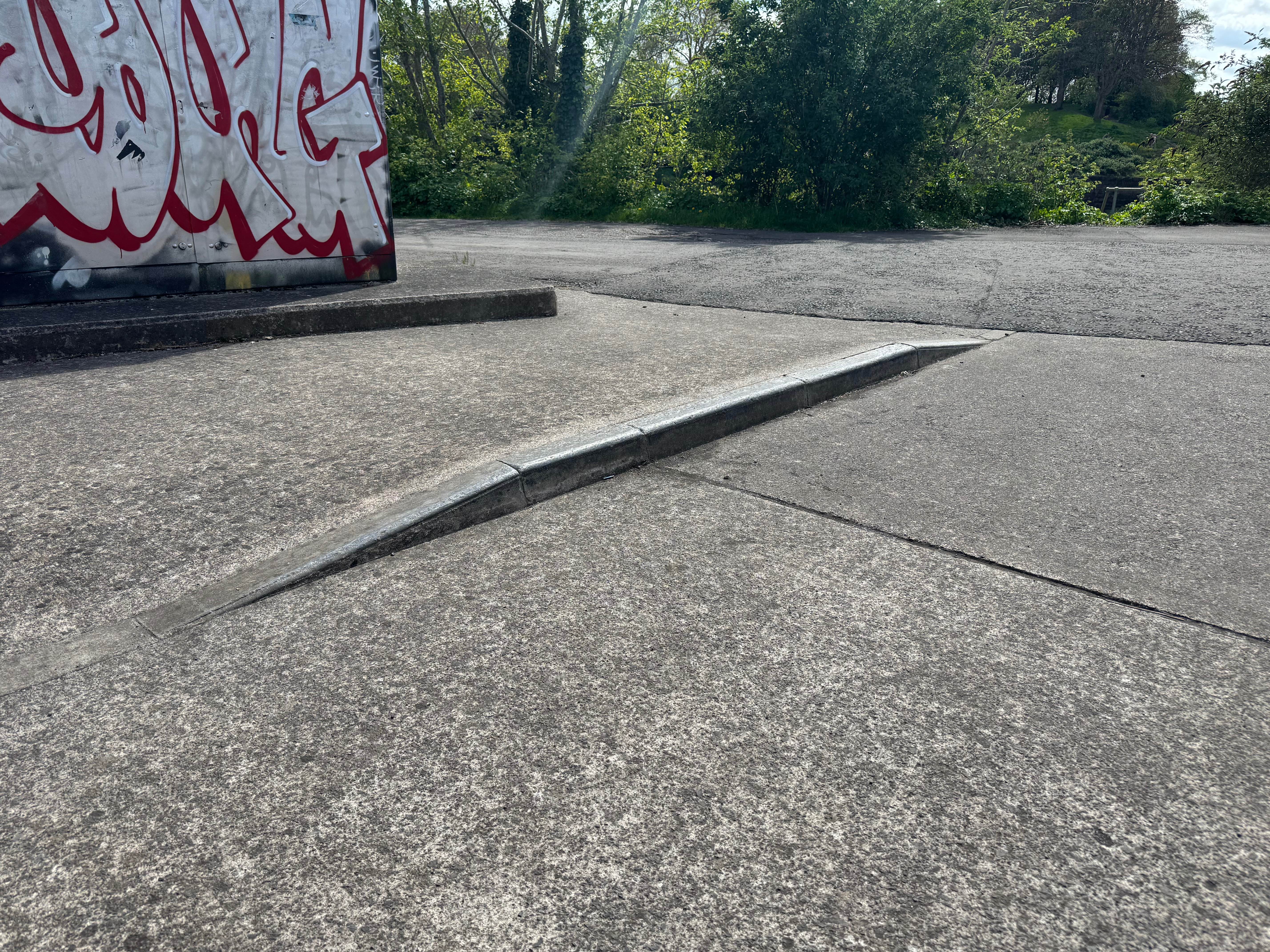 Slappy curb